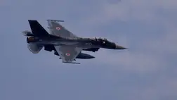 Repülés közben vesztette el a pilótafülke-tetőjét egy japán vadászbombázó