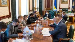 Az Ukrajnában kialakult karantén helyzetet Volodimir Zelenszkij elnök részvételével tartott találkozón vitatták meg 