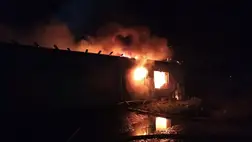 Beregszászban kigyulladt egy élelmiszerüzlet a hozzátartozó raktárral együtt.  A tüzet sikeresen eloltották.