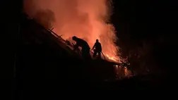 Kigyulladt egy melléképület Kockaszálláson (Косино).