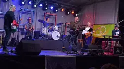 Fergeteges Ismerős Arcok-koncert Beregszászon