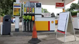 Készenlétbe helyezték a brit hadsereg teherautósofőrjeit az üzemanyag-ellátás segítésére