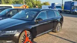 Egy 45 éves ukrán férfi Csehországban ellopott 2018-as kibocsátású Skoda Superb márkájú személygépkocsival próbálta elhagyni Ukrajnát.