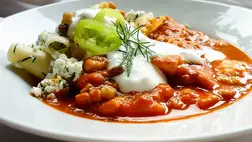 Száz csapat küzd a győzelemért a tiszacsegei harcsapaprikás-főző fesztiválon