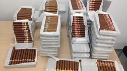 1 400 szivart találtak egy nő poggyászában 