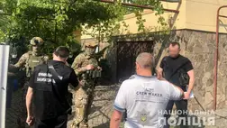 Lekapcsolták az Asztélyi vámhivatal két alkalmazottját