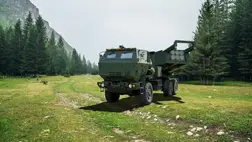 Nagy-Britannia három újabb rakéta-sorozatvetőt ad át Ukrajnának