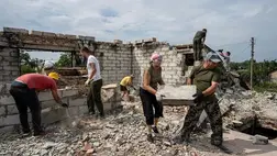 Önkéntesek segítségével épül újjá egy ukrán falu