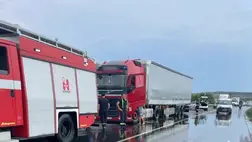Baleset miatt étolaj került a Kijev-Csap autóútra Kárpátalján