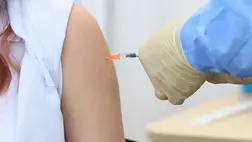 Koronavírus - Lengyelországban szeptember elejétől adható a negyedik oltás a felnőtteknek