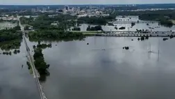 Oregonban erdőtüzek, Mississippi államban árvizek pusztítanak