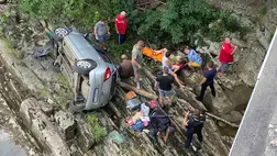 Kárpátalján 10 méteres mélységbe zuhant le egy háromtagú család