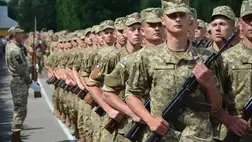 Ukrajnában eltörlik a sorkatonai szolgálatra való behívást: február 1-i hírösszefoglaló