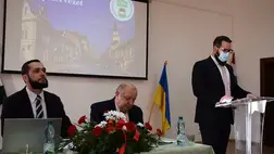 A meghívott vendégek közül elsőként Erdei Péter, Magyarország Beregszászi Konzulátusának konzulja kapott szót, aki a közelgő magyarországi választásokon való részvétel legfontosabb tudnivalóit ismertette.