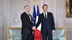 Putyin és Macron síkraszállt az Ukrajna körül kialakult helyzet megoldásáért tett diplomáciai erőfeszítések fokozása mellett, egyebek között a "normandiai négyek" - Oroszország, Ukrajna, Franciaország és Németország - vezetői politikai tanácsadóinak bevonásával a tűzszüneti rendszer helyreállítása és a haladás érdekében a Donyec-medence körüli konfliktus rendezésében.