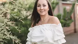 A beregszászi Kromák Nikoletta szépségtanácsadóként arra törekszik, hogy vendégeit bevezesse a bőrbarát kozmetikumok világába. Vallja: egy bőrünk van, melyre vigyáznunk kell. 