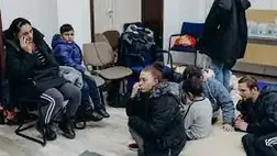 A Magyar Református Szeretetszolgálatnak a magyar-ukrán határon dolgozó aktivistái szerint sok Ukrajnából menekülő fél elfogadni a magyar hatóságok és a szeretetszolgálatok segítségét.