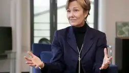 Anka Feldhusen szerint a Budapesti Memorandum nem rendelkezik nemzetközi jogi kötelezettségekkel.