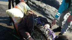 Kárpátalján szánon húzták a betegeket a mentőautóhoz