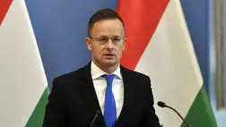 Szijjártó Péter kiemelte:      Magyarország a nemzeti kisebbsége jogaihoz való ragaszkodással nem Oroszország érdekeit szolgálja, hanem kizárólag a nemzeti közösségét, amelynek vissza kell kapnia azokat a jogokat, amelyeket elvettek tőle.
