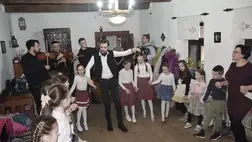 Ismét élettel telt meg a Nagyberegi Tájház, ahol a Pro Cultura Subcarpathica szervezésében, a Csoóri Sándor Alap támogatásával február 16-án sor került a tavaszi programsorozat nyitó alkalmára. 