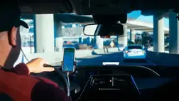 Ukrajnában meg akarják adóztatni a taxisokat és a magántanárokat