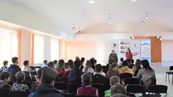 A „Genius” Jótékonyság Alapítvány az elmúlt hétvégén (február 18–20.) újra elindította a tehetséggondozó hétvége sorozatát, azzal a céllal, hogy a bizonyos tudományok iránt elkötelezett fiatalok bővíthessék és elmélyíthessék ismereteiket, illetve felkészítsék őket az adott tantárgyból szervezett megyei, országos és nemzetközi versenyekre. A program megnyitójára pénteken a II. Rákóczi Ferenc Kárpátaljai Magyar Főiskola Szakgimnáziumának dísztermében került sor.