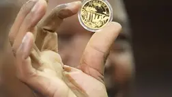 Bemutatták a világ legújabb arany fizetőeszközét