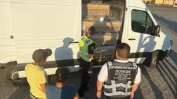 Asztélynál több millió dollár értékű árut hoztak be illegálisan