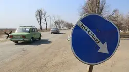 Az ukrán rendfenntartók ellenőrzik azokat, akik nem akarnak eljönni a donyecki régióból