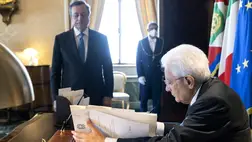 Feloszlatta a parlamentet az olasz államfő