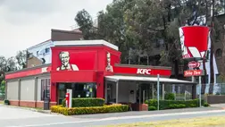Olyan súlyos a salátahiány, hogy a KFC-nek káposztára kellett váltania