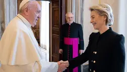 Ferenc pápa és Ursula van der Leyen a találkozójukon a háború befejezését sürgették