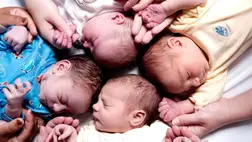 Orvosi csoda történt Horvátországban, úgy született egyszerre négy gyerek, hogy nem ikrek