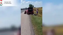 Műszaki hibás ukrán autónak segítettek a magyar rendőrök