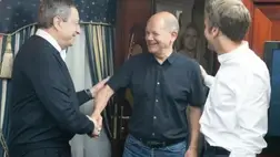 Megérkezett Kijevbe csütörtök reggel Macron, Scholz és Draghi, hogy Zelenszkijjel tárgyaljon