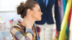 Nagy bajt jelezhet a nyakfájás