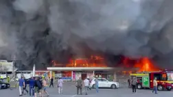 Rakéta csapódott egy bevásárlóközpontba Ukrajnában (Videó)