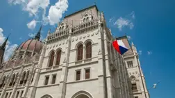 Csehország egyelőre nem hívja haza diplomatáit Ukrajnából