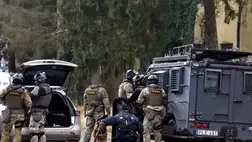 Folytatódik a hajtóvadászat az embercsempész után