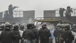 A kazah katonák tüzet nyitottak azokra, akik feltételezésük szerint a zavargásokat szítják