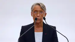 Harminc év után újra női miniszterelnöke lett Franciaországnak