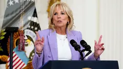 Ukrán menekültekkel találkozik Szlovákiában és Romániában Jill Biden