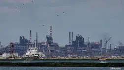 Vasárnap megkezdték a civilek kimenekítését a mariupoli acélmű területéről. Az első mintegy 100 fős csoport már az Ukrajna által ellenőrzött Zaporizsjábe tart.