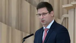 Nem méltányos, hogy az állam tartozzon a nyugdíjasoknak - jelentette ki a nyugdíjak júliusi, előrehozott emeléséről a Miniszterelnökséget vezető miniszter a Kossuth Rádió Vasárnapi Újság című műsorában.