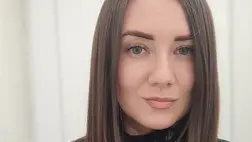 A zápszonyi születésű Dávid Alexandra a jövő nemzedékét oktatja, emellett manikűrösként várja a szépülni vágyókat. 