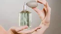 Tovább tart a parfüm illata rajtad a következő trükkökkel
