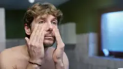 Mi okozza a szem alatti táskákat?