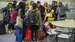 Hat napja nyitották meg a tranzitzónát a budapesti BOK-csarnokban, azóta több ezren fordultak itt meg