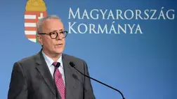 Bakondi: 900 ezer ukrajnai menekültre számít a kormány